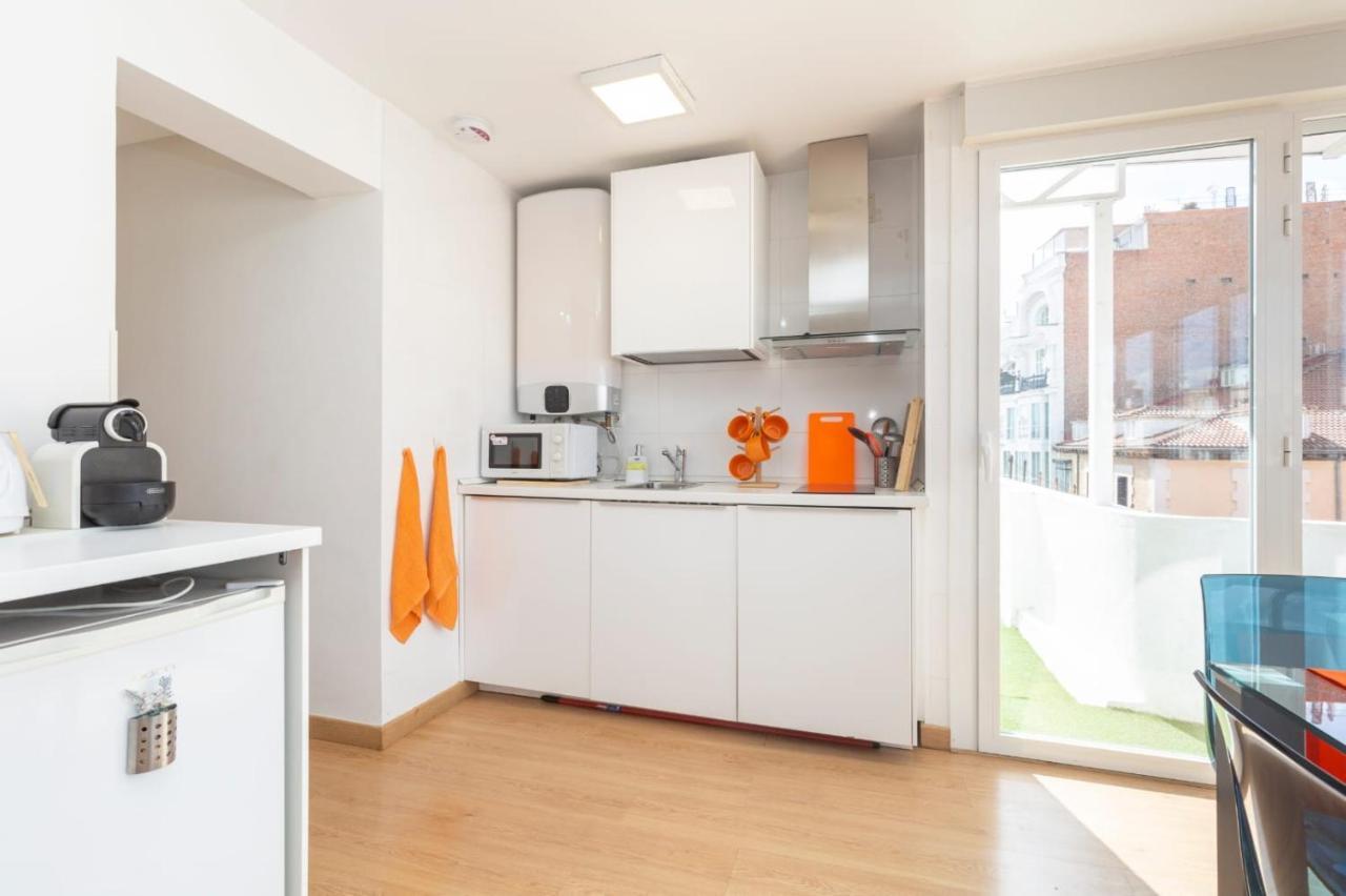 Apartamento Atico Las Letras - Alojamiento De Temporada Мадрид Екстериор снимка