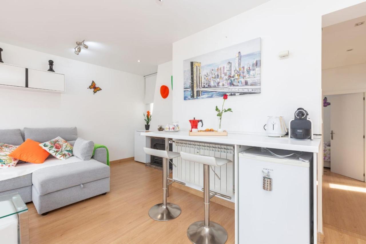 Apartamento Atico Las Letras - Alojamiento De Temporada Мадрид Екстериор снимка