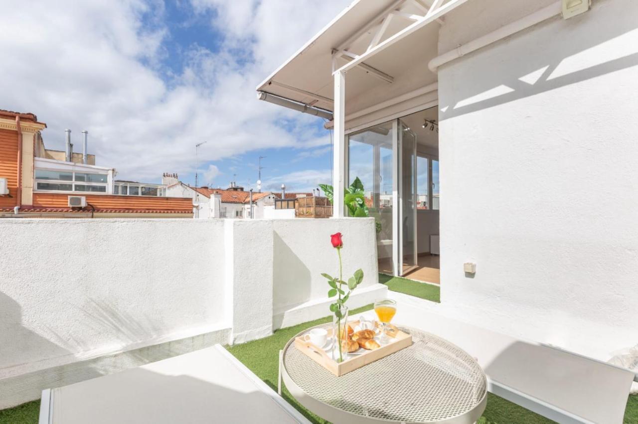 Apartamento Atico Las Letras - Alojamiento De Temporada Мадрид Екстериор снимка