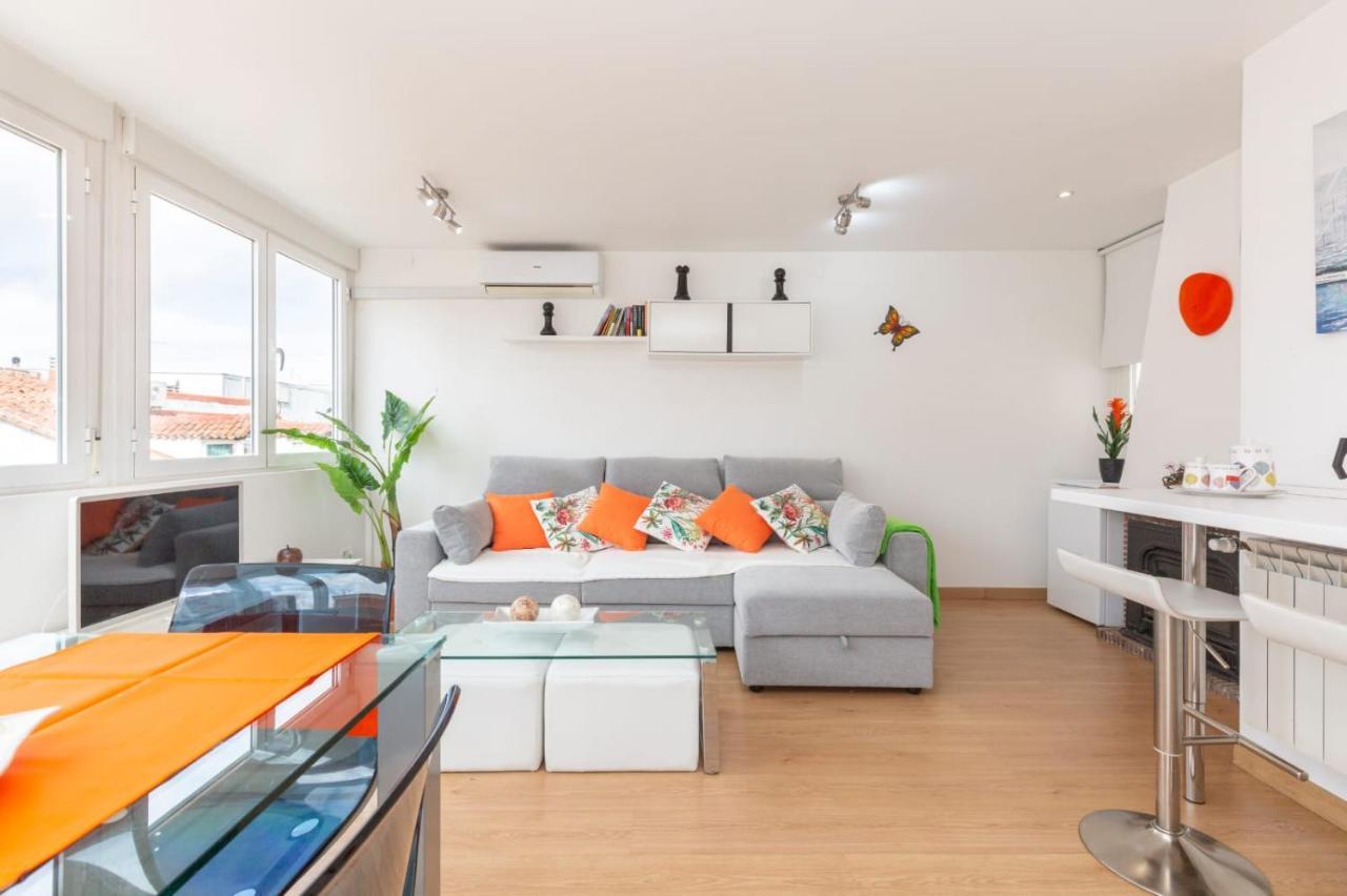 Apartamento Atico Las Letras - Alojamiento De Temporada Мадрид Екстериор снимка